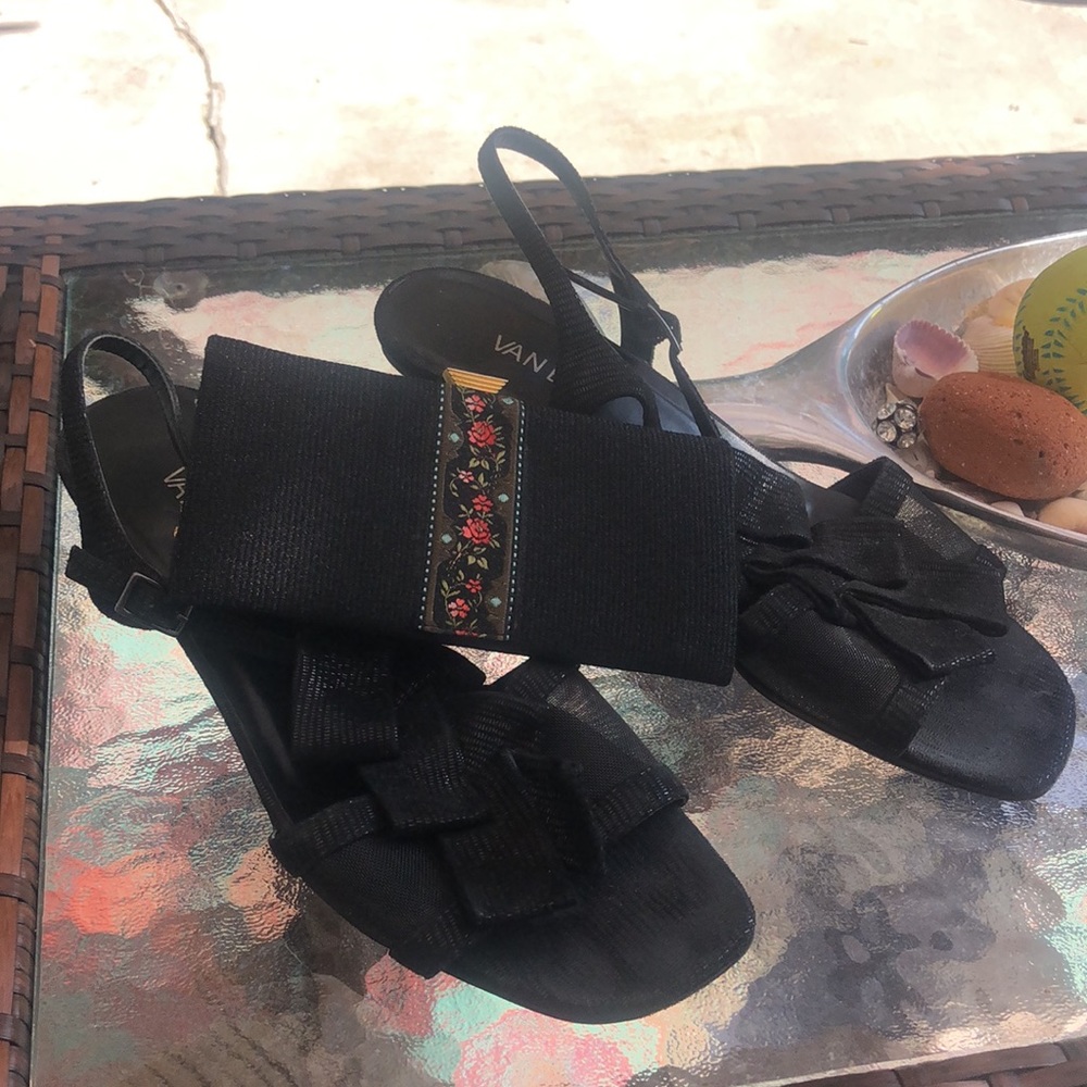 Sandals - Picture 7 of 7